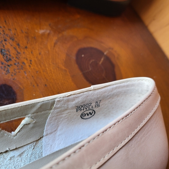 NEW Women's Tan Loafers 9 WIDE - Picture 6 of 6